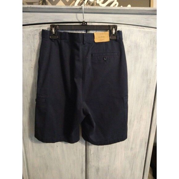 L.L.Bean navy blue ladies size 10 cargo shorts - Picture 4 of 8